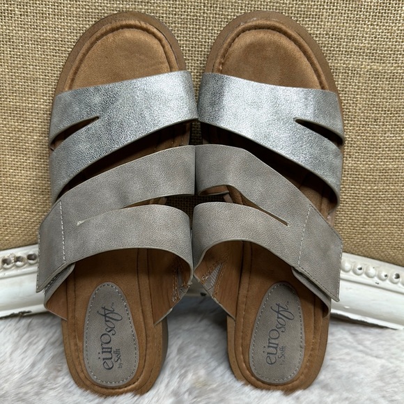 Euro Soft by Sofft | Nadine Grey & Silver Metallic Sandal - Picture 6 of 14